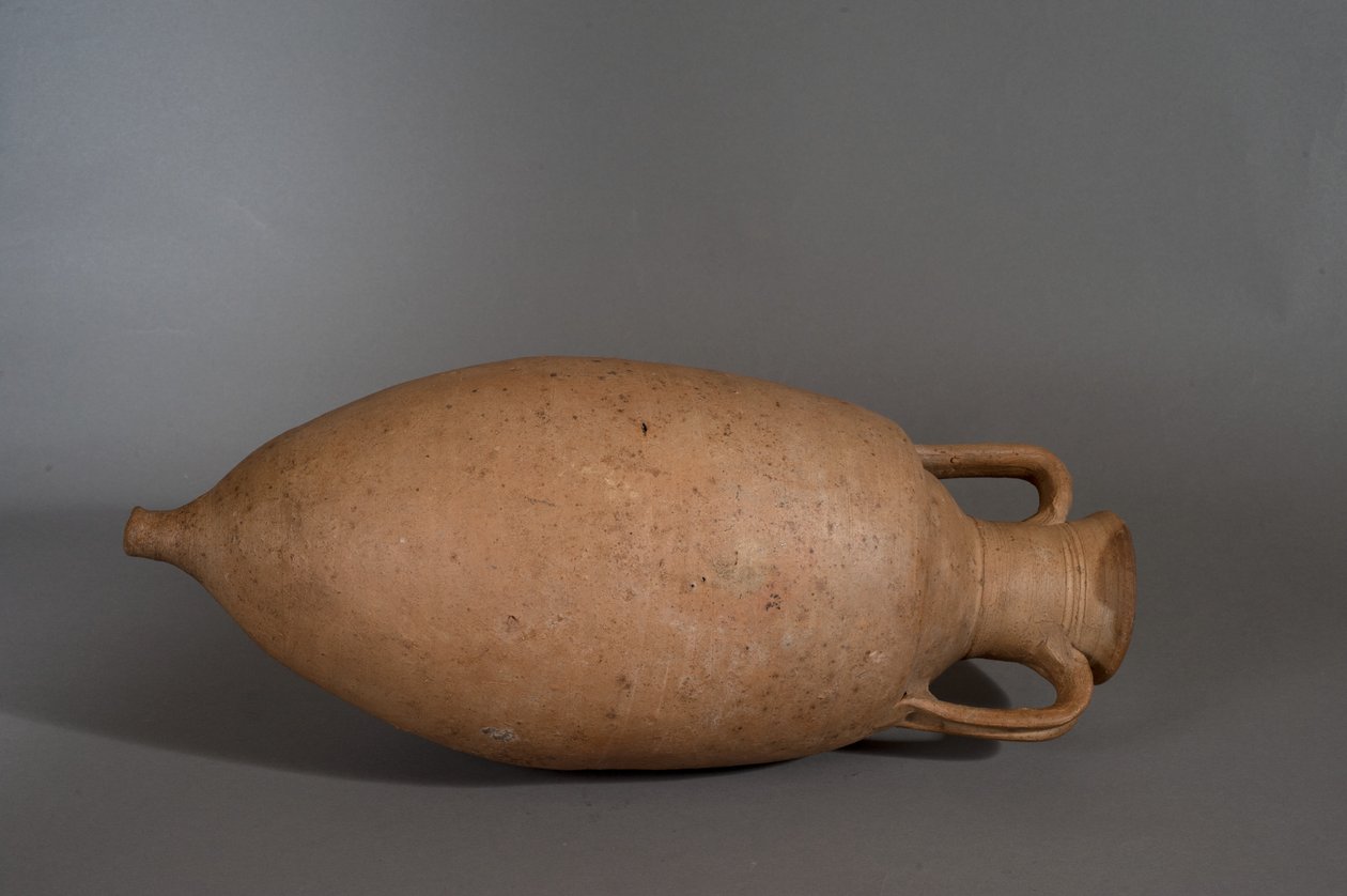Amfora (terakota) autorstwa Roman