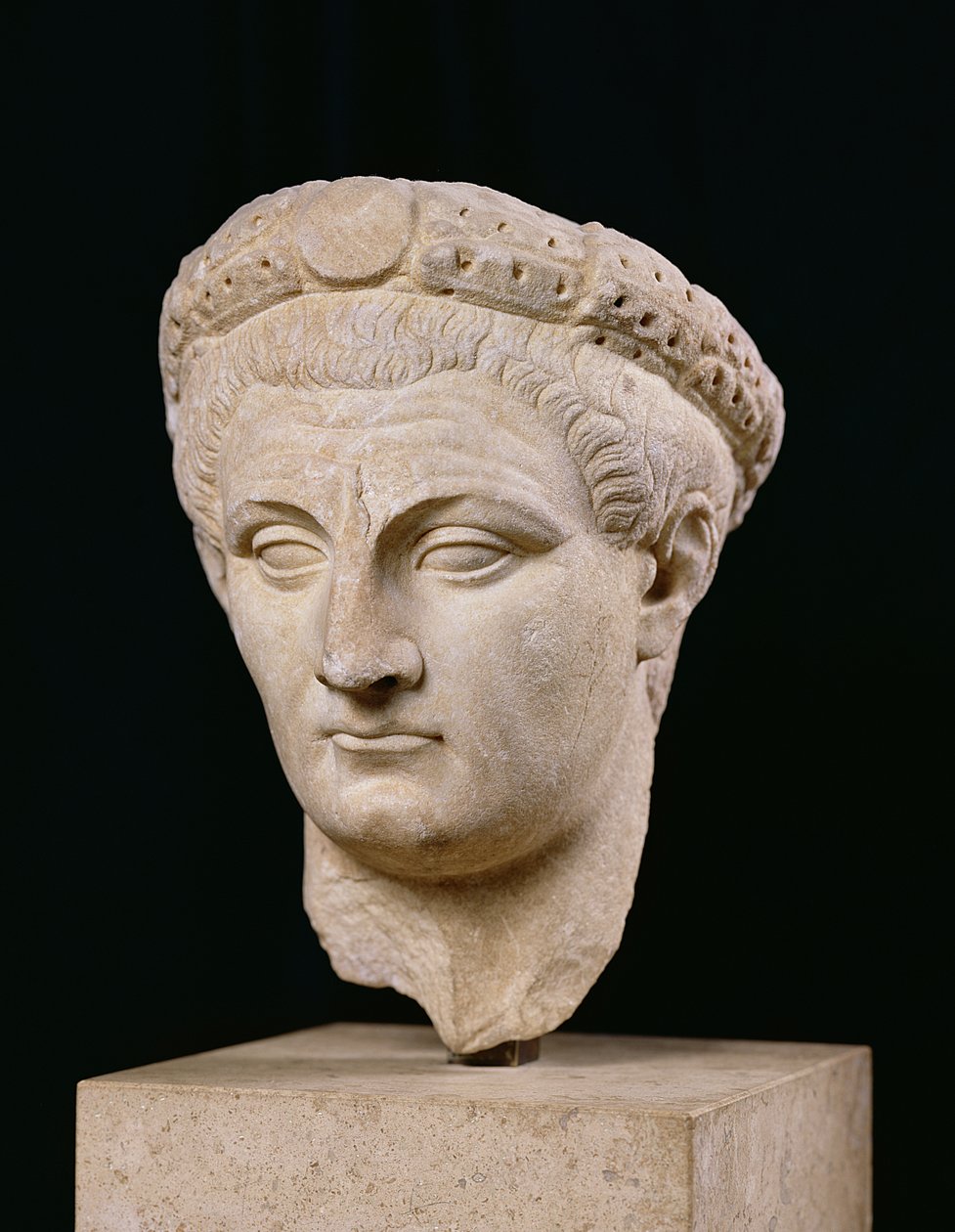 Popiersie cesarza Klaudiusza (10 pne-54 ne) z Thassos (marmur) autorstwa Roman