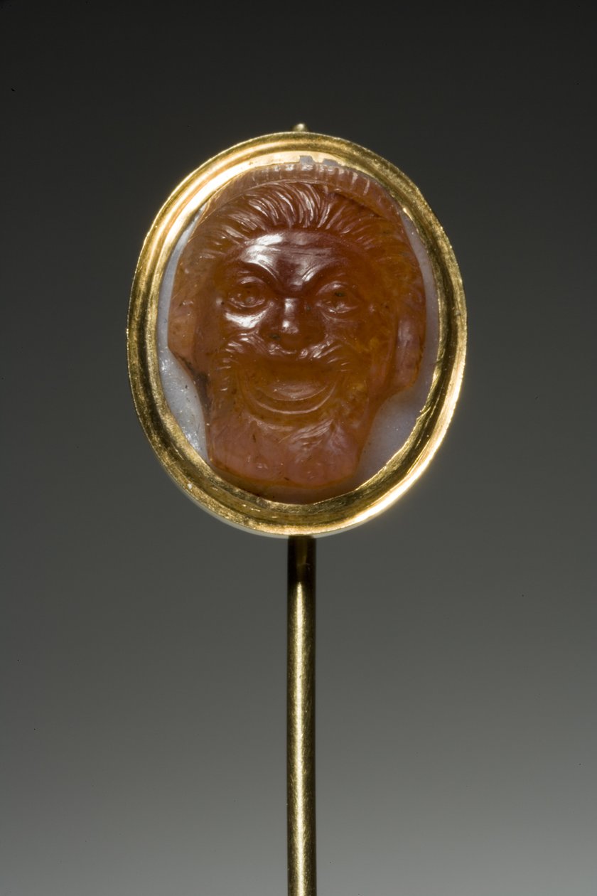 Kamea maski teatralnej autorstwa Roman