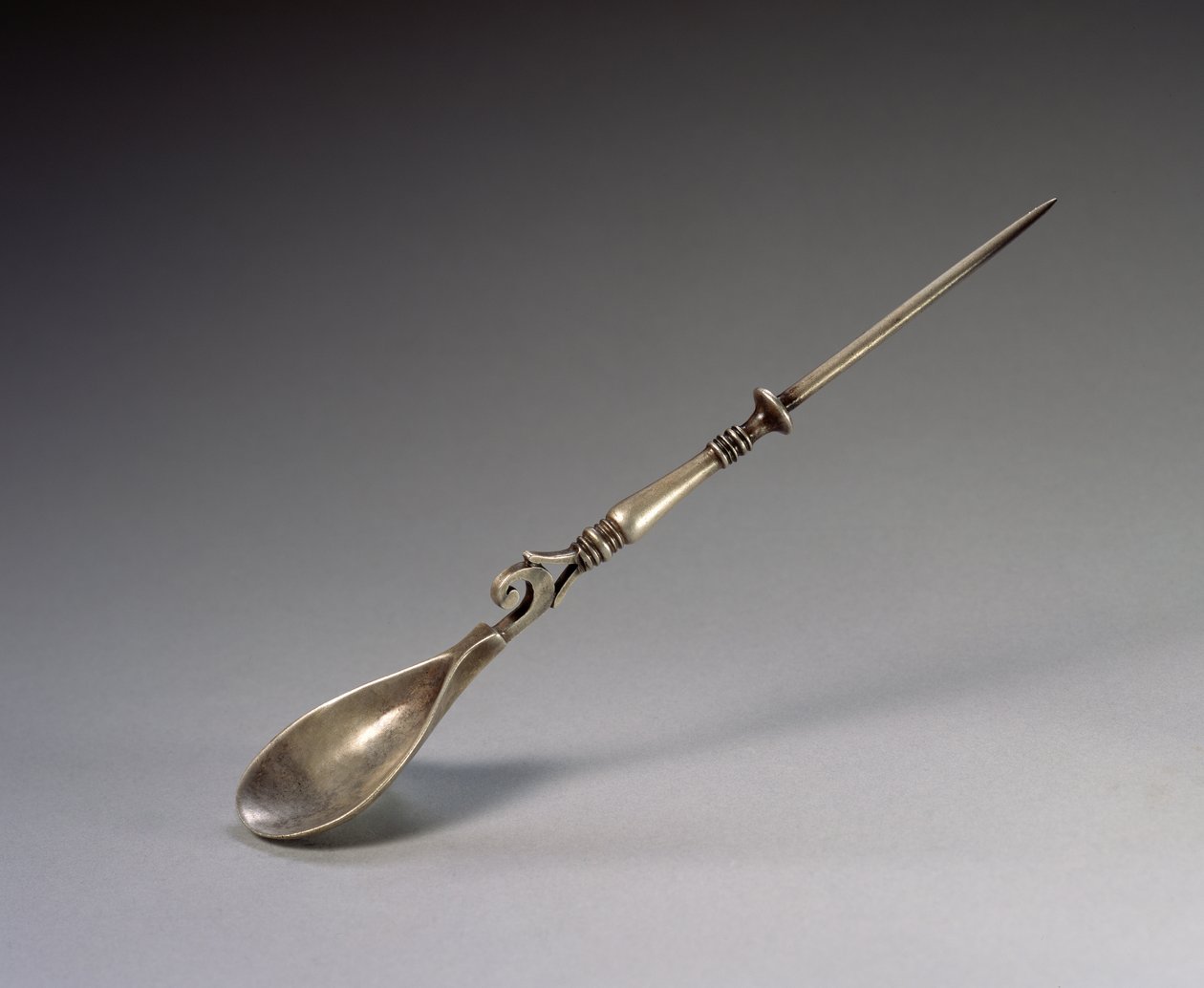 Cochleare (srebrny) autorstwa Roman