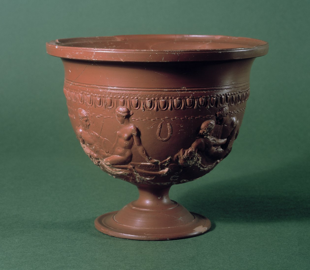 Krater przedstawiający kochanków, Arezzo, ok. I wpne – I wne (ceramika z czerwonej glazury) autorstwa Roman