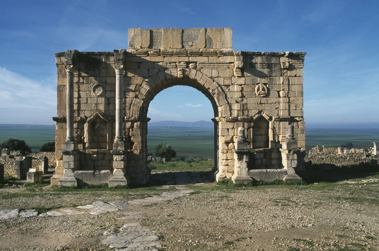 Łuk triumfalny zbudowany na cześć cesarza Karakalli, na Decumanus Maximus, 217 rne autorstwa Roman