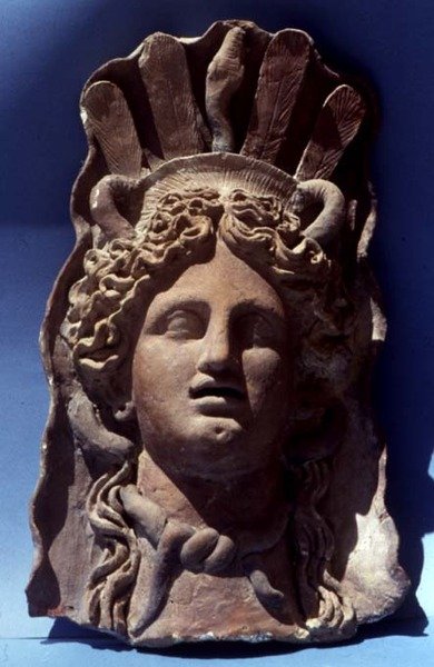 Maska punicka autorstwa Roman Roman