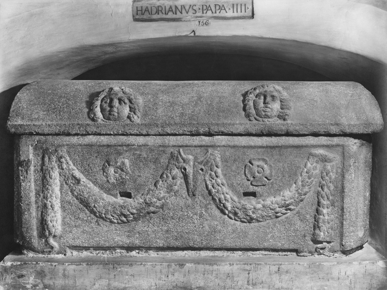Sarkofag papieża Adriana IV (granit egipski) autorstwa Roman