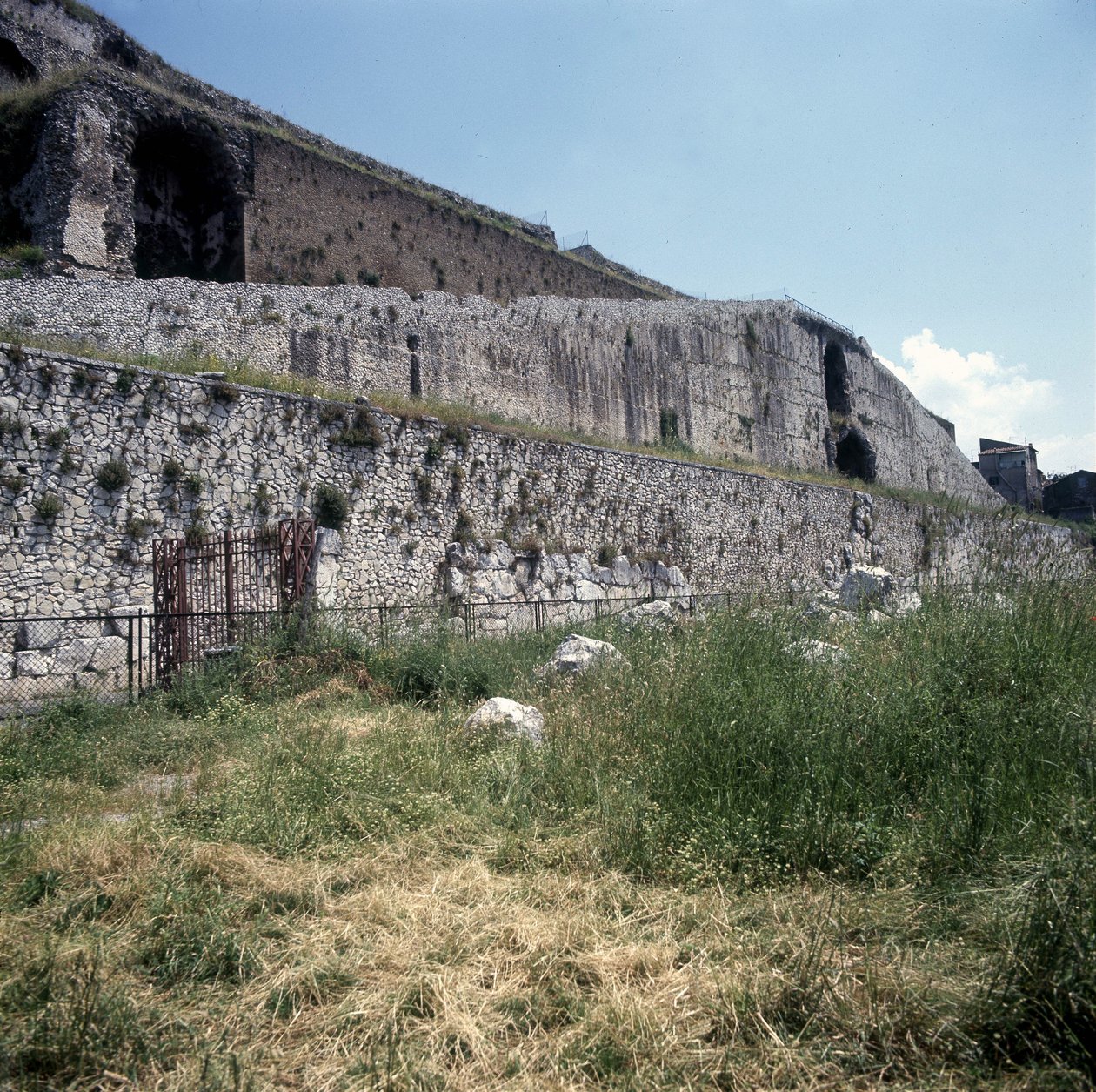 Sanktuarium fortuny w Palestrinie w Lacjum. autorstwa Roman