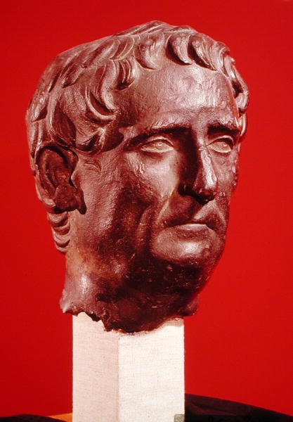 Ojciec Trajan z Pontes (brąz) autorstwa Roman