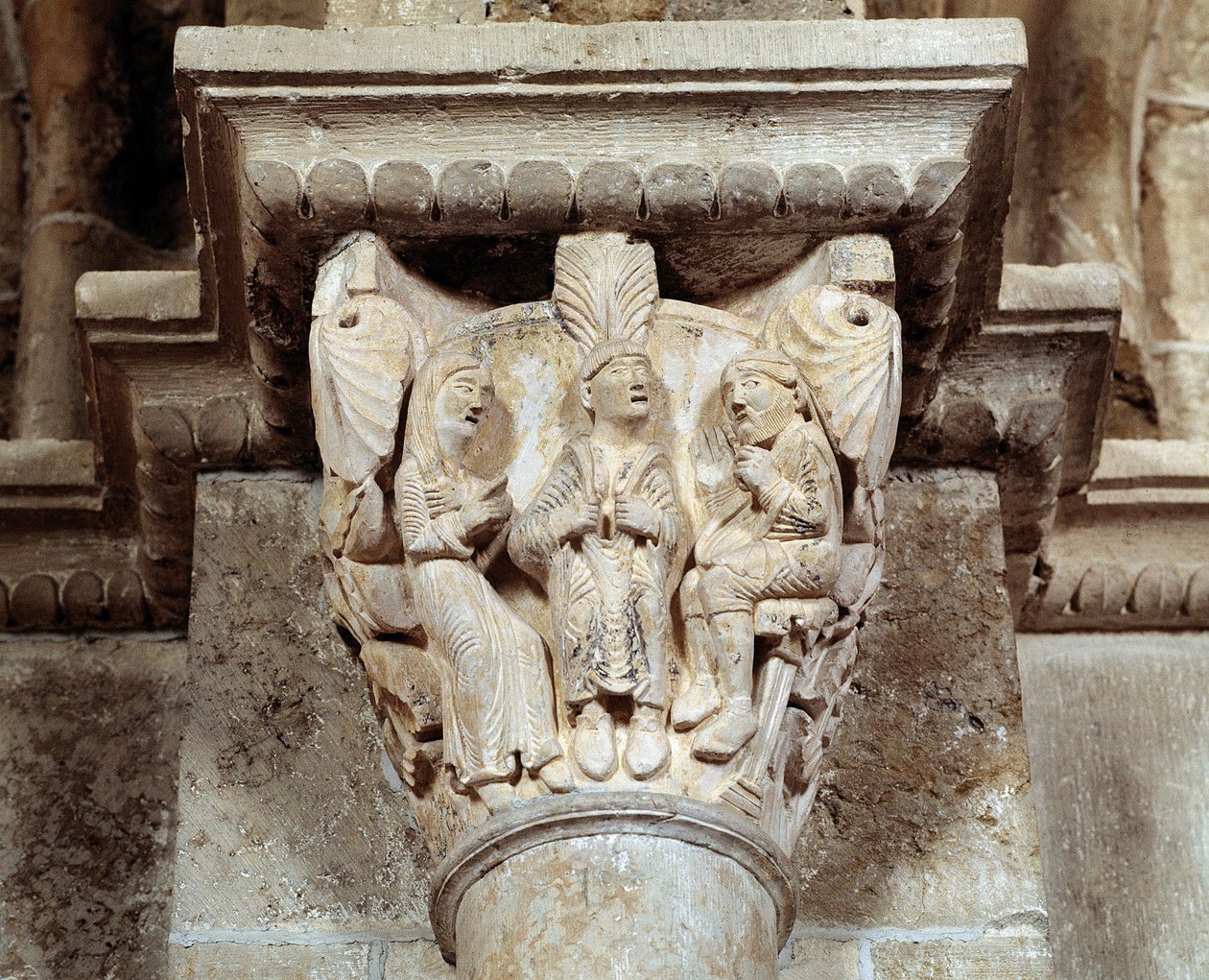 Eugenia Rzymu (rzeźbiona stolica) autorstwa Romanesque