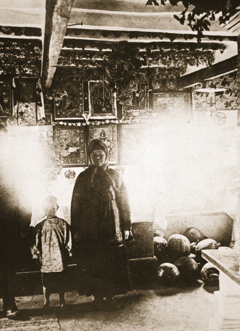 Wnętrze ukraińskiej Chaty (zdjęcie w sepii) autorstwa Russian Photographer