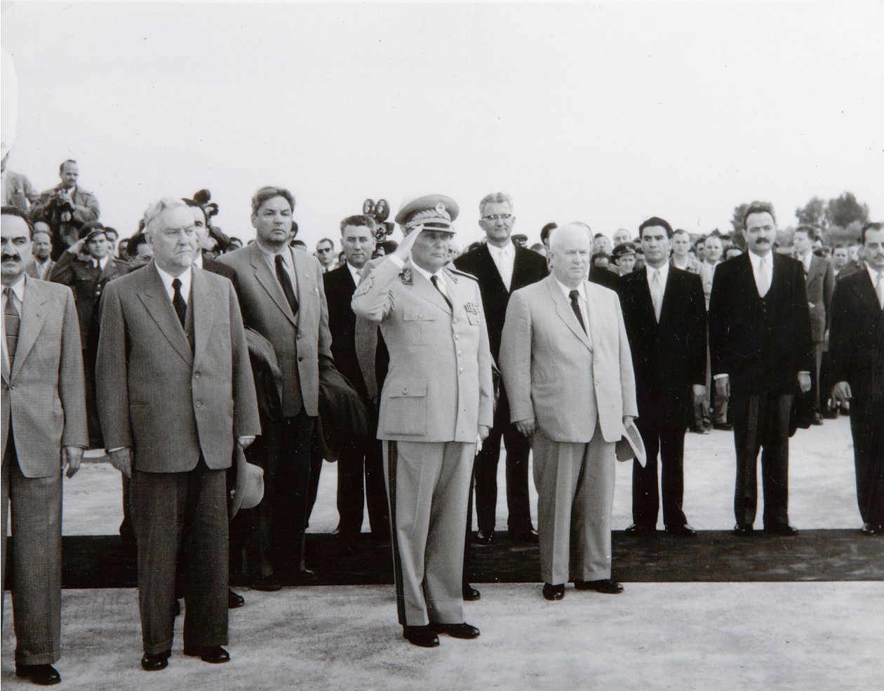 Przybycie delegacji sowieckiej do Belgradu, 26 maja 1955 r. autorstwa Russian Photographer