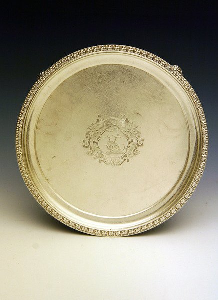 The Lyell Salver, 1818 (srebrny) autorstwa Samuel Hennell