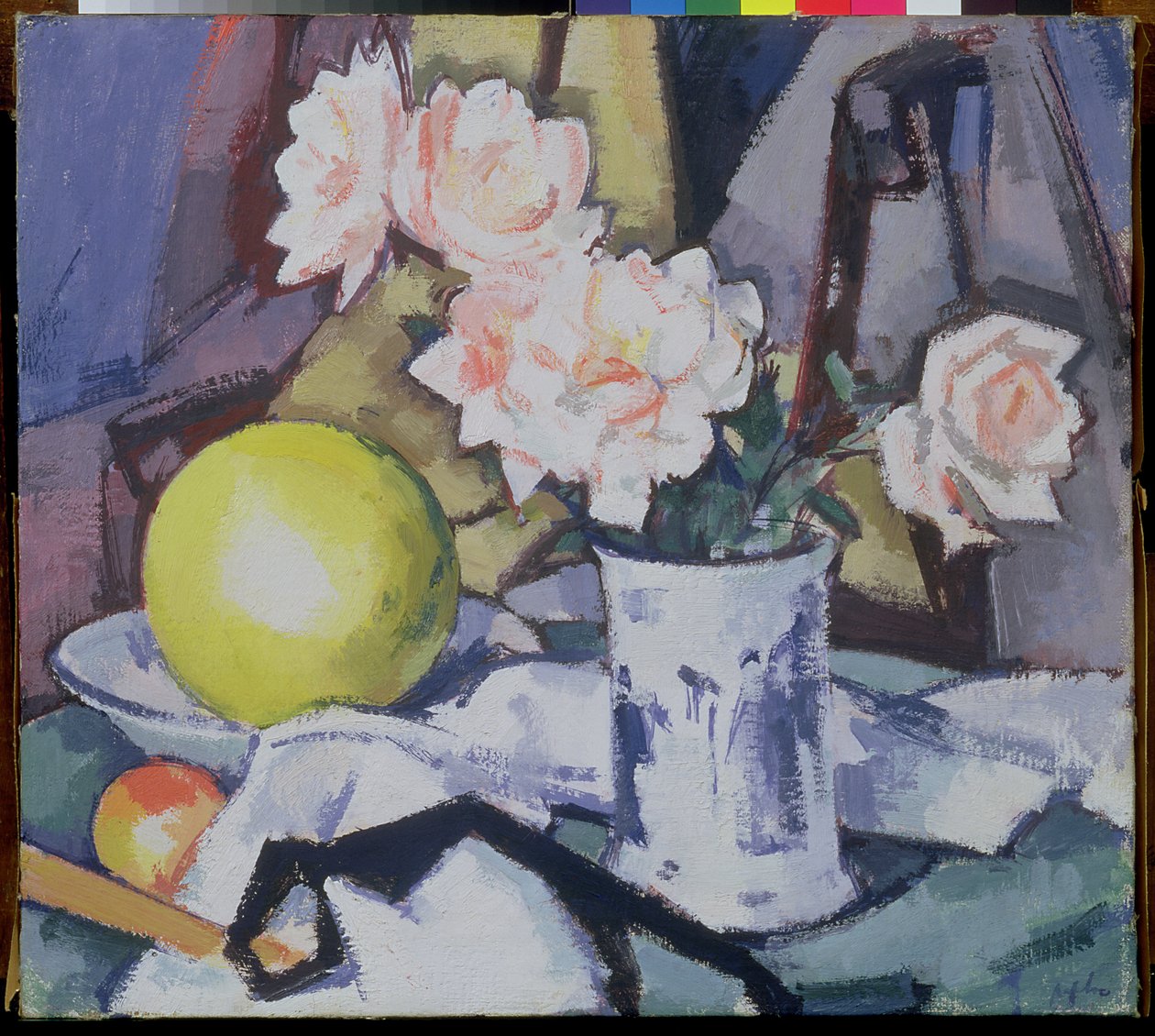 Niebiesko-biały wazon, róże, melon i pomarańcza autorstwa Samuel John Peploe