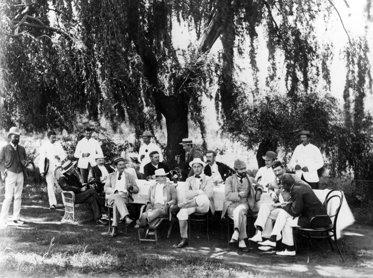 Angielskie krykiety przy śniadaniu, Willow Grove, Johannesburg, ok. 1895 r. autorstwa South African Photographer