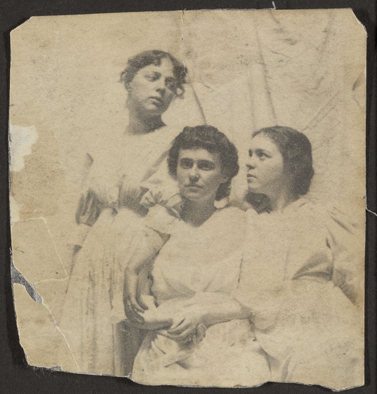 [Weda, Katherine i Maud Cook]. autorstwa Thomas Eakins