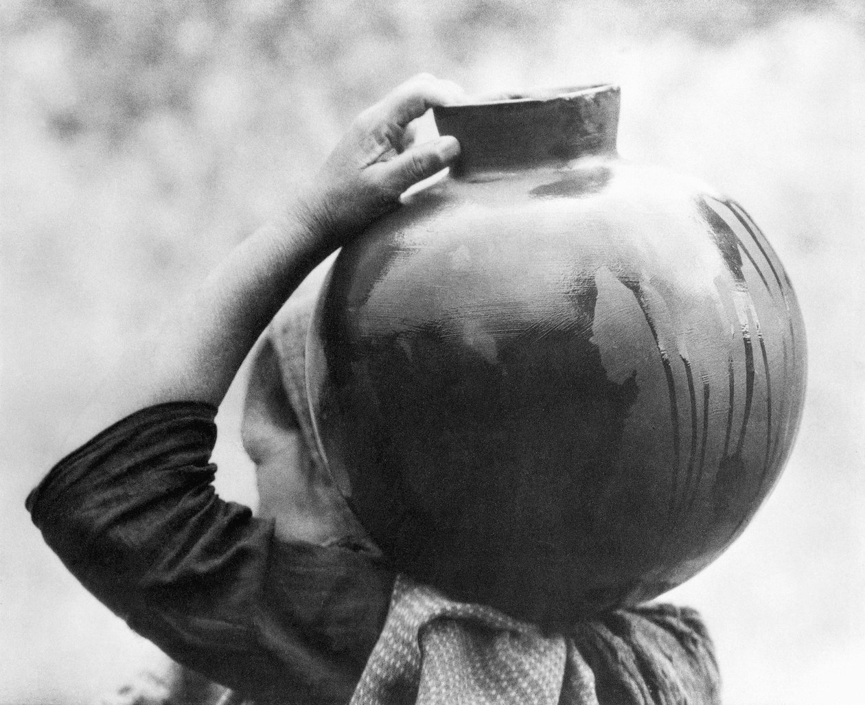 Kobieta z Ollą, Meksyk, ok. 1927 autorstwa Tina Modotti