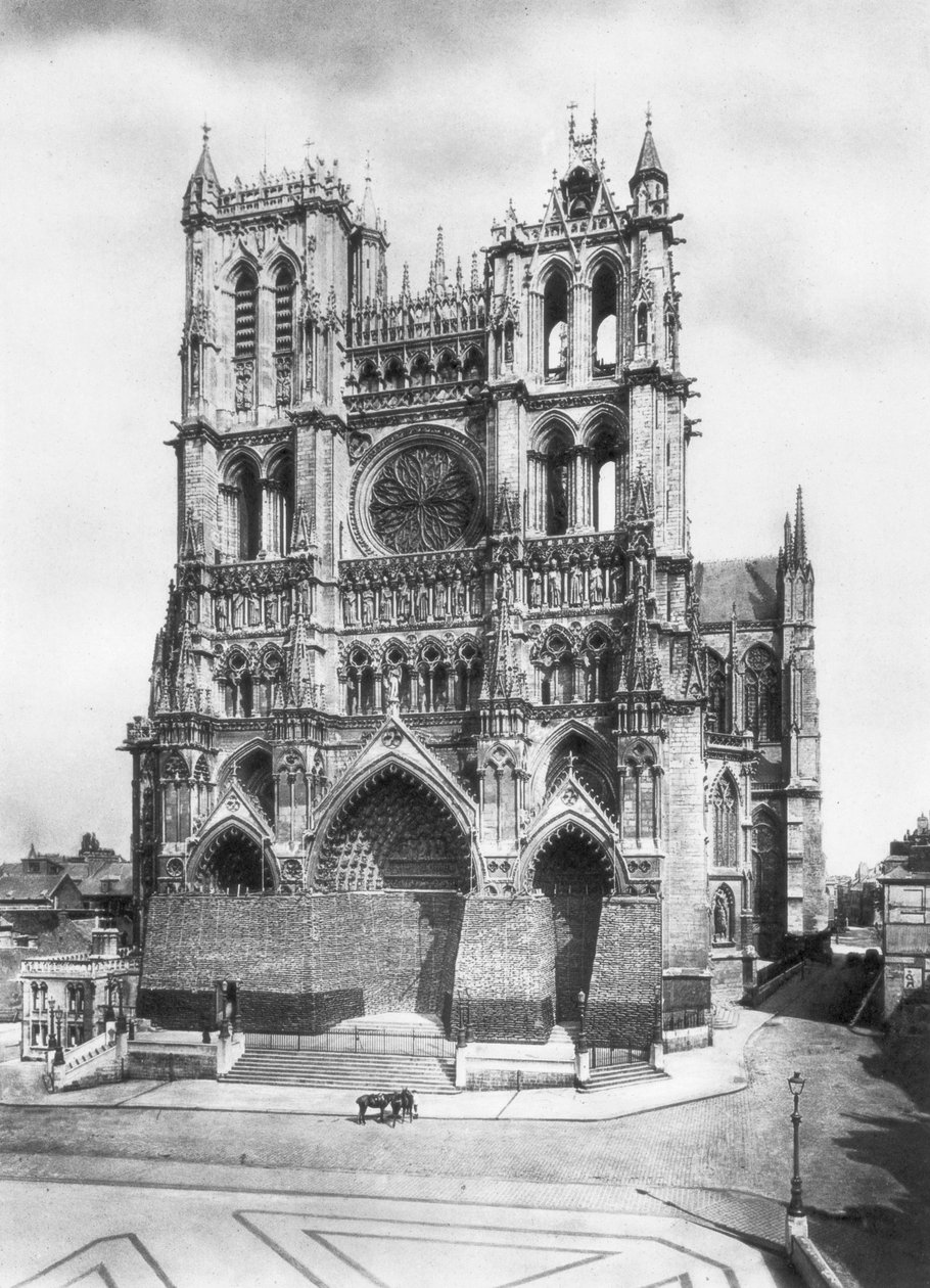 Katedra w Amiens, Pikardia, Francja, 1918 r. autorstwa Unbekannt