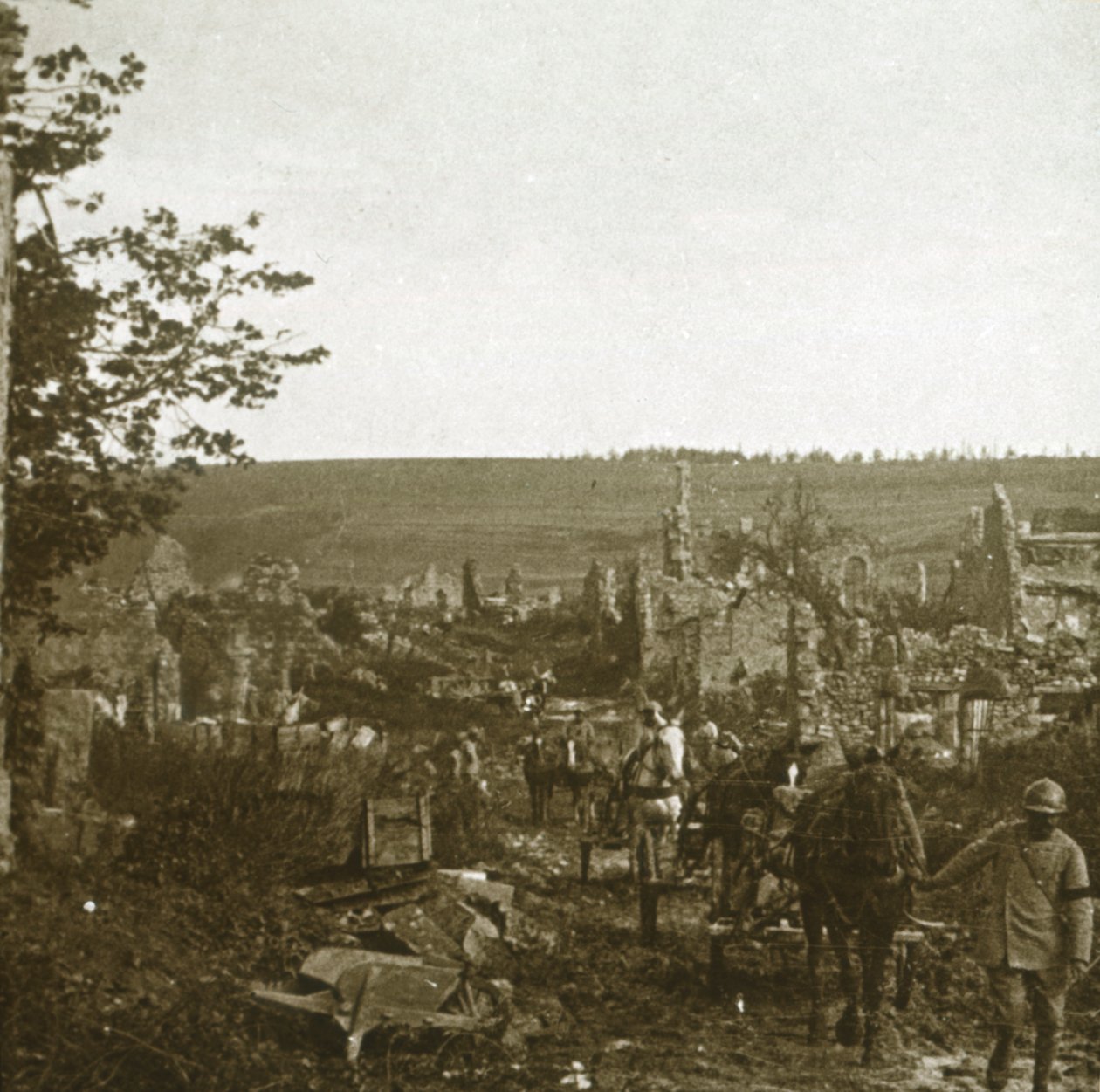 Konwój, Les Éparges, północna Francja, c1914-c1918. autorstwa Unbekannt