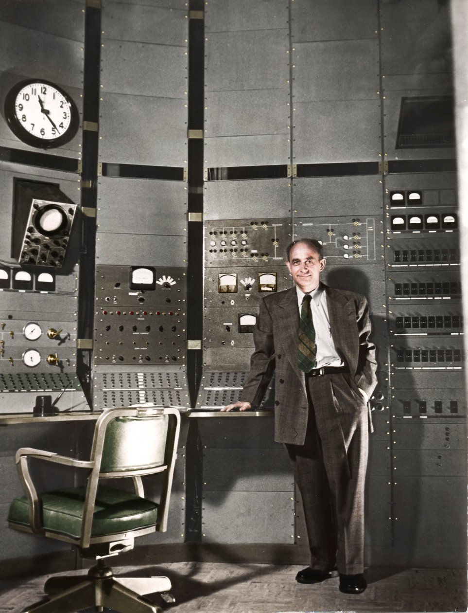 Enrico Fermi, urodzony we Włoszech amerykański fizyk jądrowy, ok. 1942 r. autorstwa Unbekannt