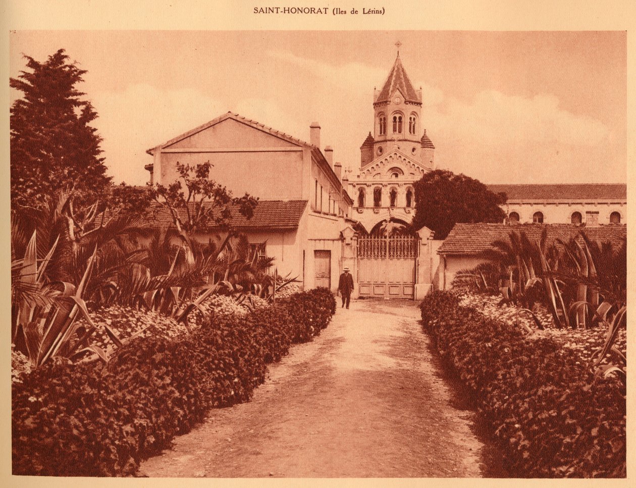 Wejście do klasztoru, Saint-Honorat, 1930. autorstwa Unbekannt