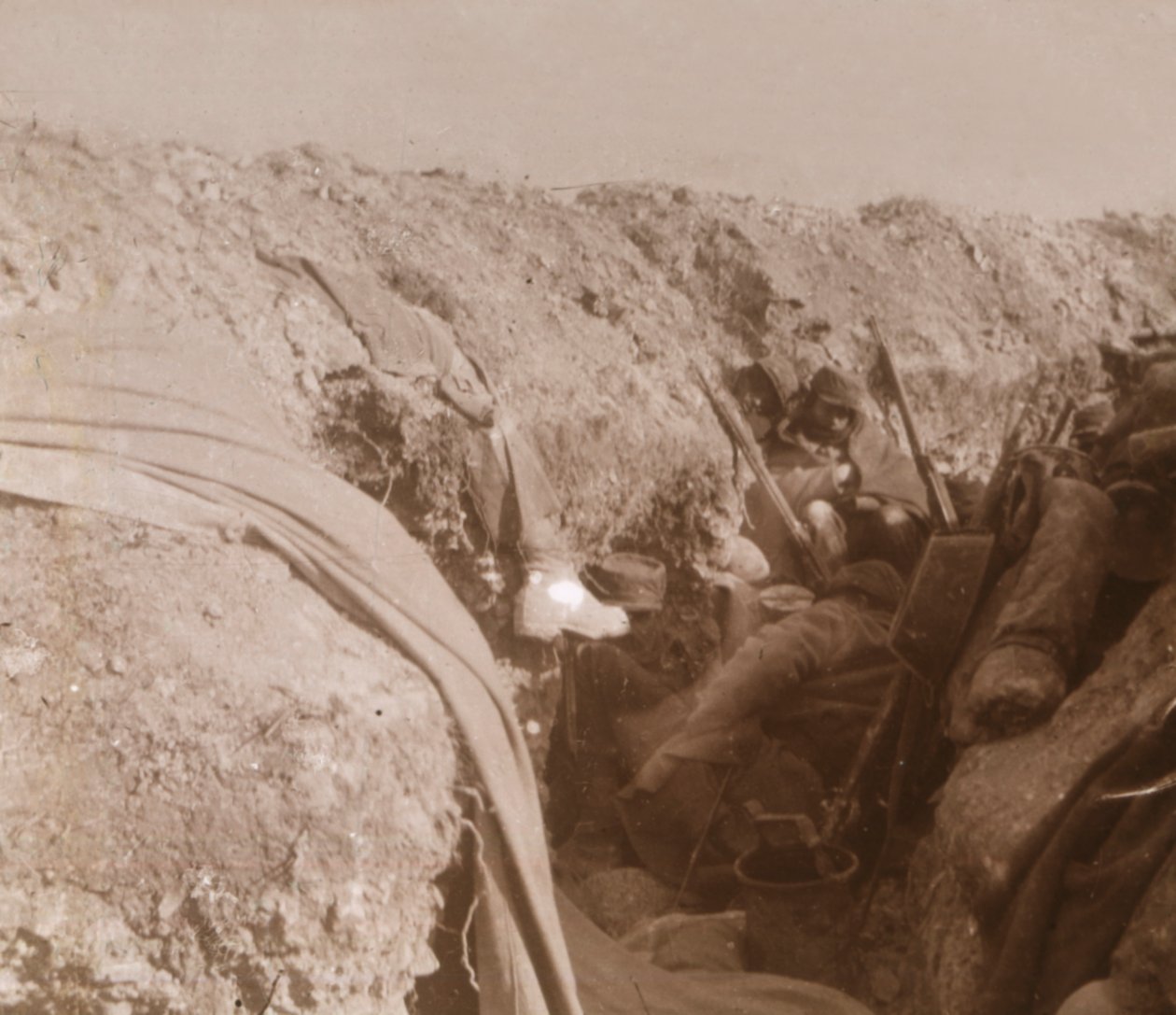 Okopy na linii frontu, Beauséjour, północna Francja, c1914-c1918 autorstwa Unbekannt
