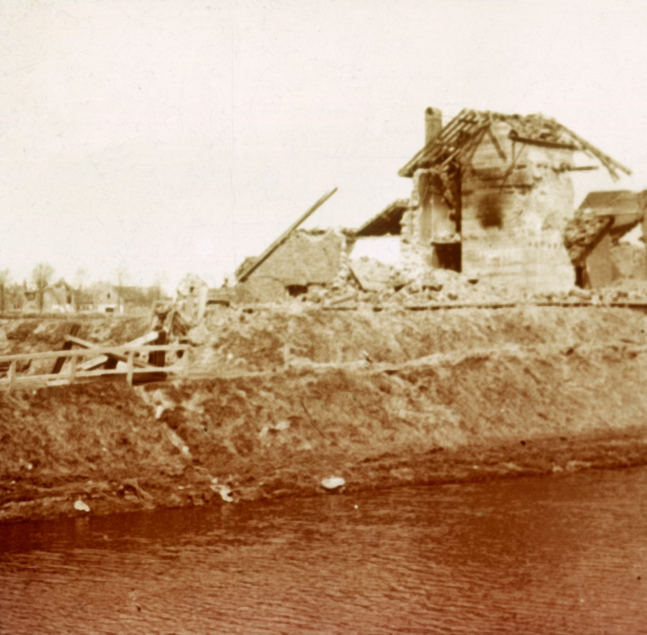 Dom Śluzy, Nieuwpoort, Flandria, Belgia, c1914-c1918 autorstwa Unbekannt