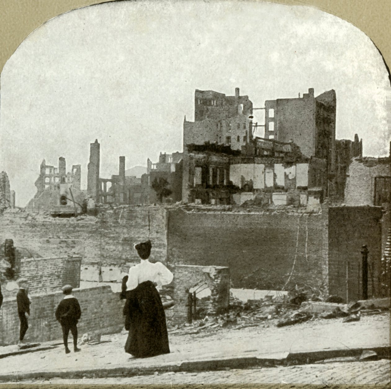 Patrząc na zachód od synagogi żydowskiej, 1906. autorstwa Unbekannt