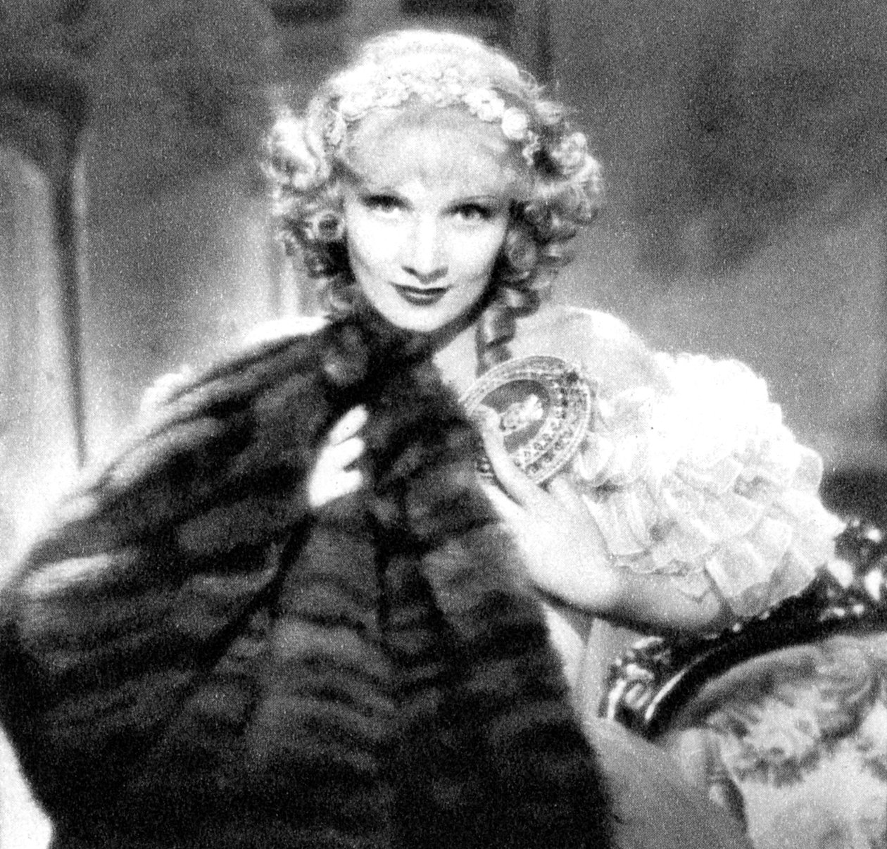 Marlene Dietrich, urodzona w Niemczech amerykańska aktorka, 1934-1935 autorstwa Unbekannt