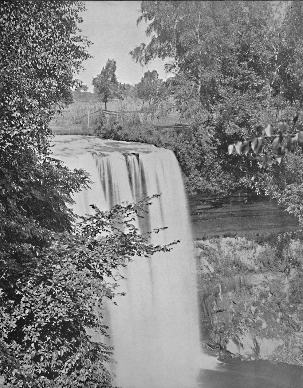 Minnehaha Falls, Minn., c1897. autorstwa Unbekannt