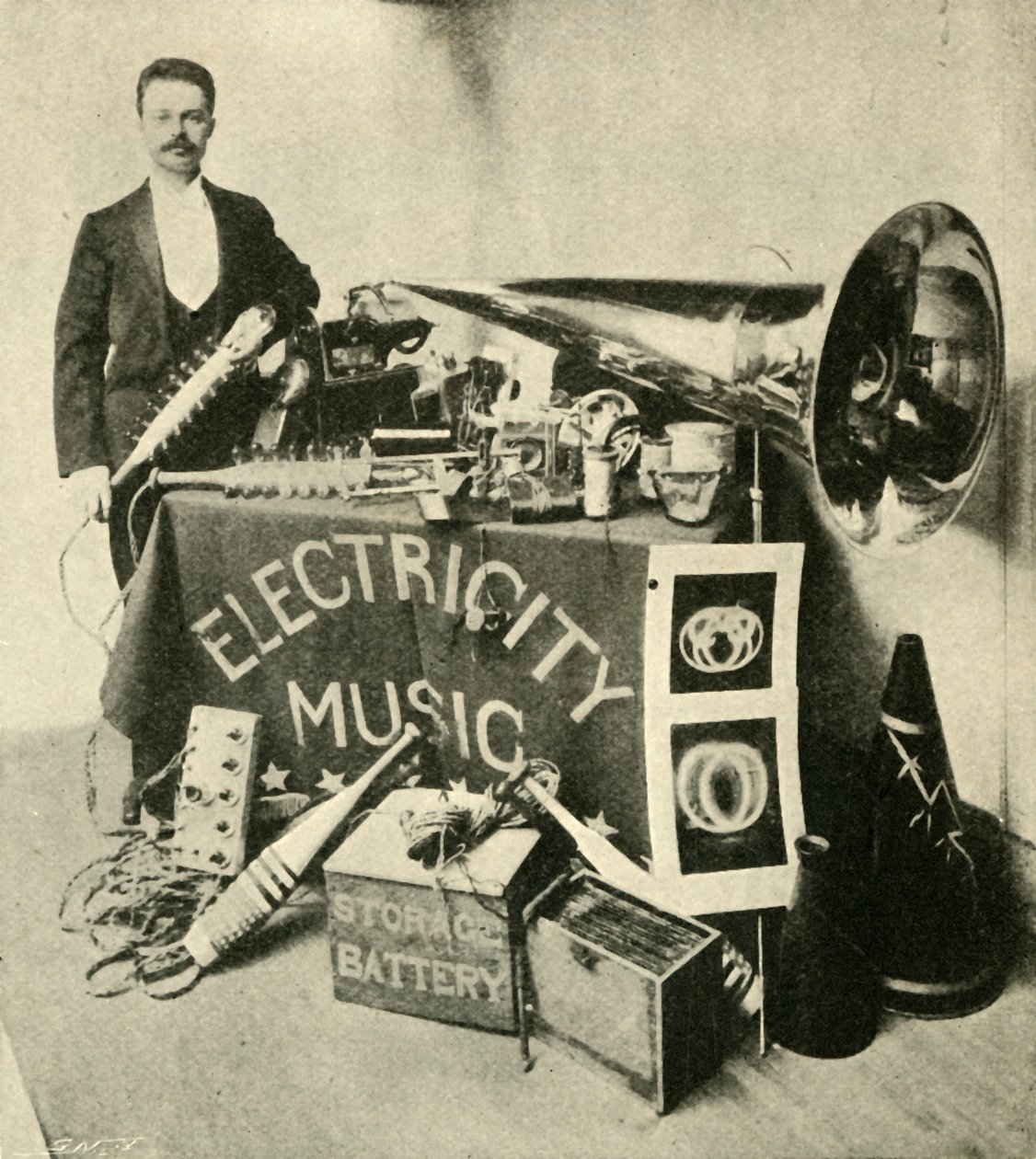 Pan Patterson i jego aparat, 1900. autorstwa Unbekannt