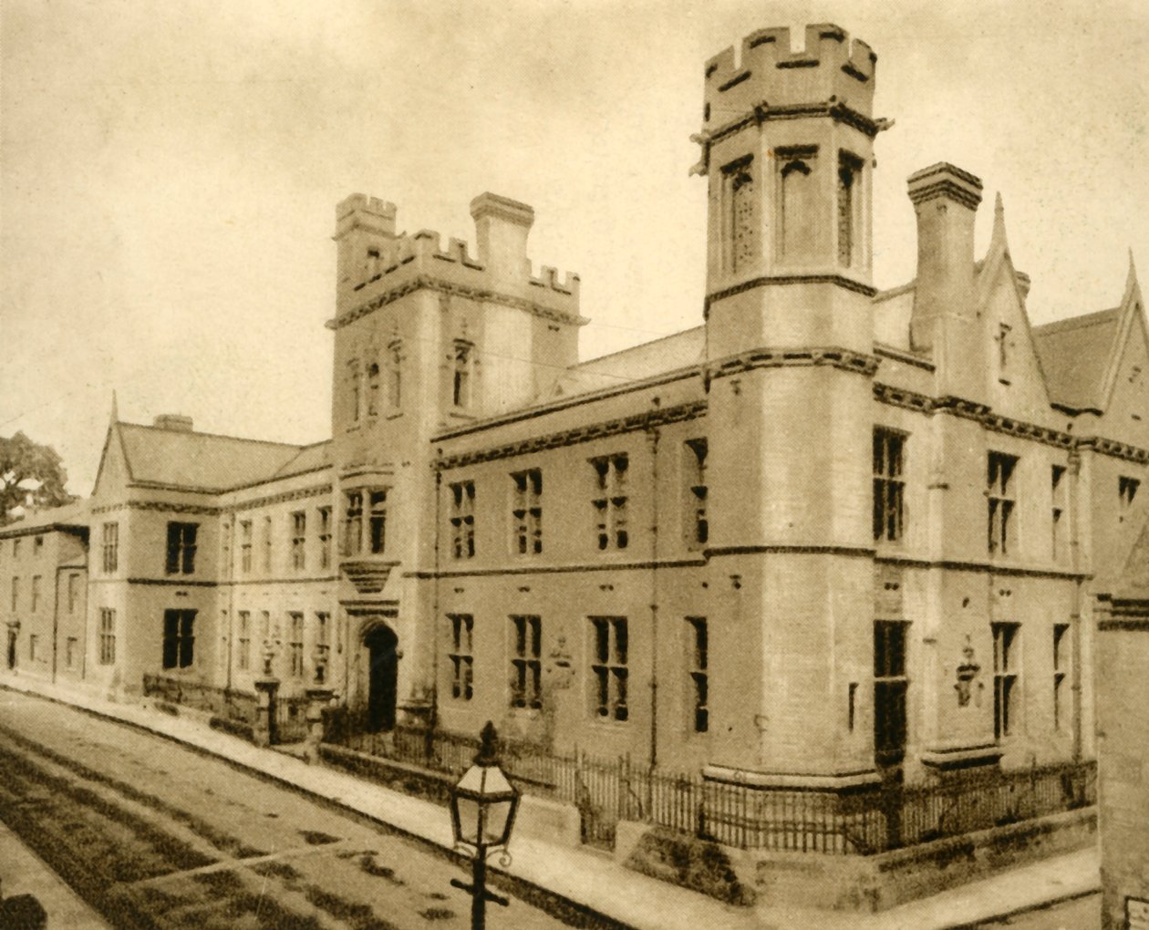 Nr 64. Szkoła Oundle, Northants, 1923. autorstwa Unbekannt