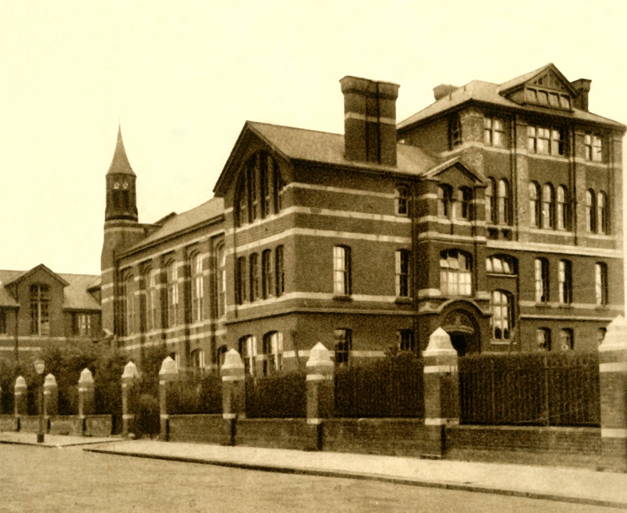 Nr 67. The Haberdashers Askes Hampstead School, 1923. autorstwa Unbekannt