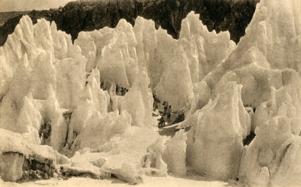 Przejście wschodniego lodowca Rongbuk, c1918-c1939. autorstwa Unbekannt