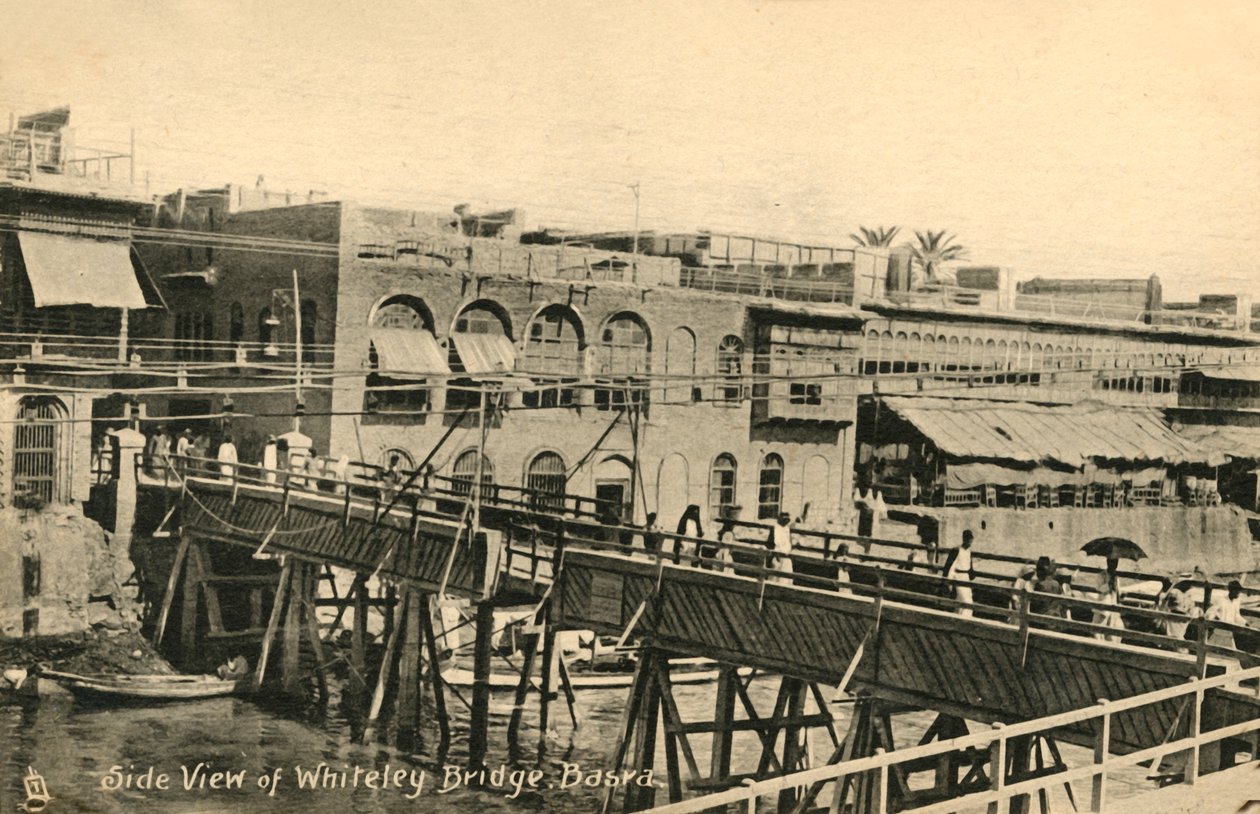 Widok z boku na most Whiteley Bridge, Basra, c1918-c1939. autorstwa Unbekannt