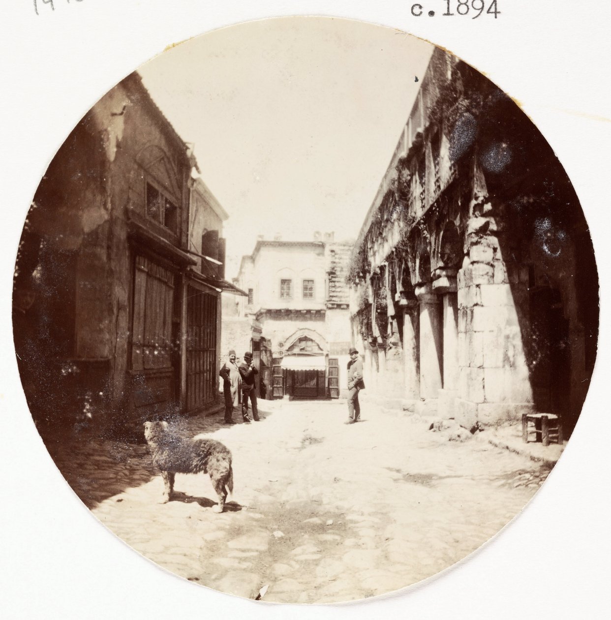 „Scena uliczna”, wers 1894 autorstwa Unbekannt