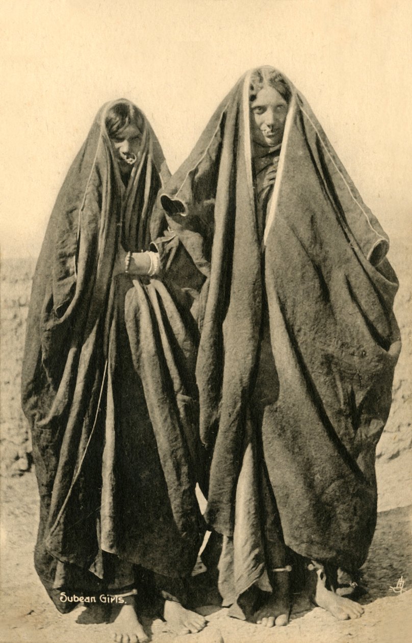 Subean Girls, c1918-c1939. autorstwa Unbekannt