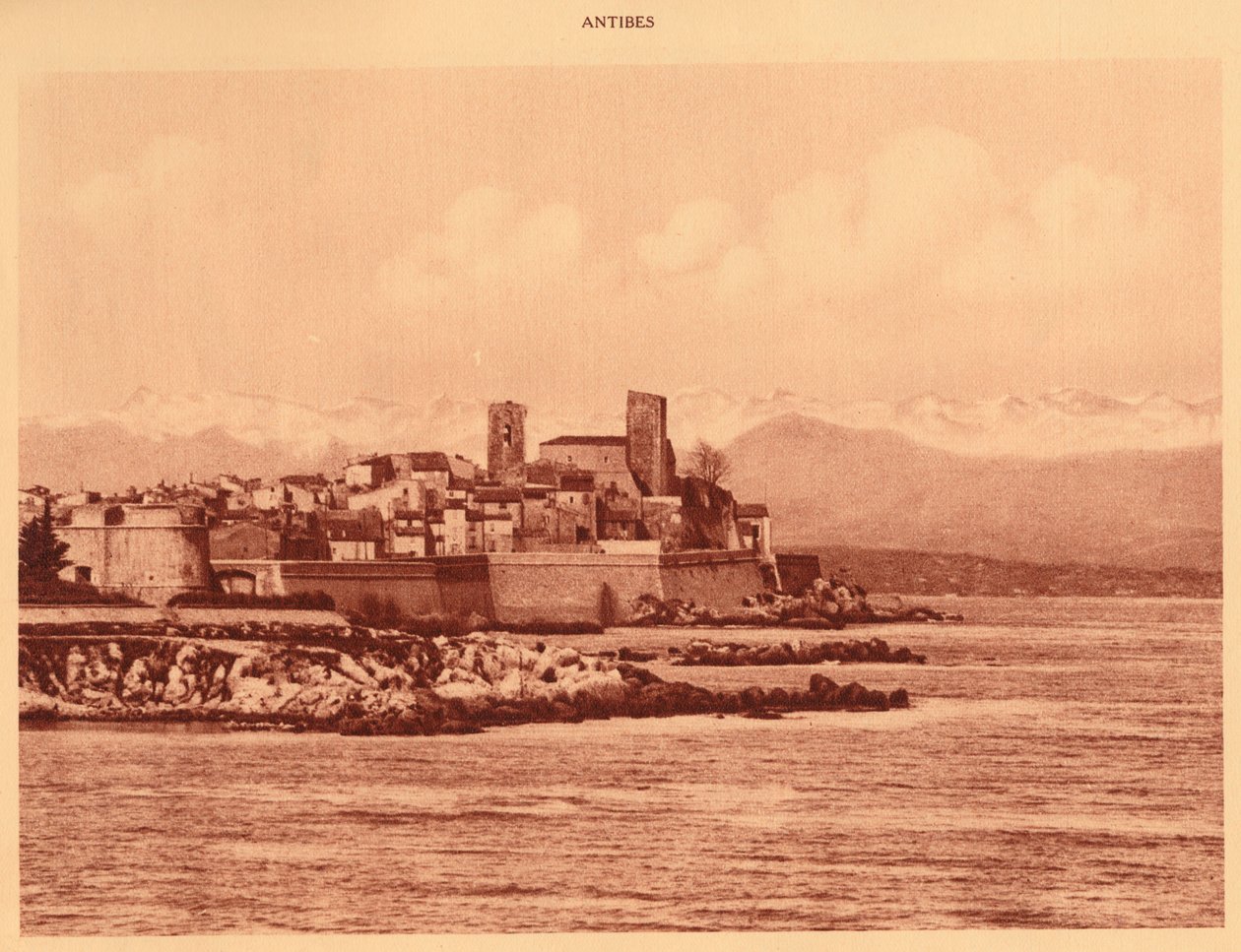 Grzbiet Alp i Antibes, 1930. autorstwa Unbekannt