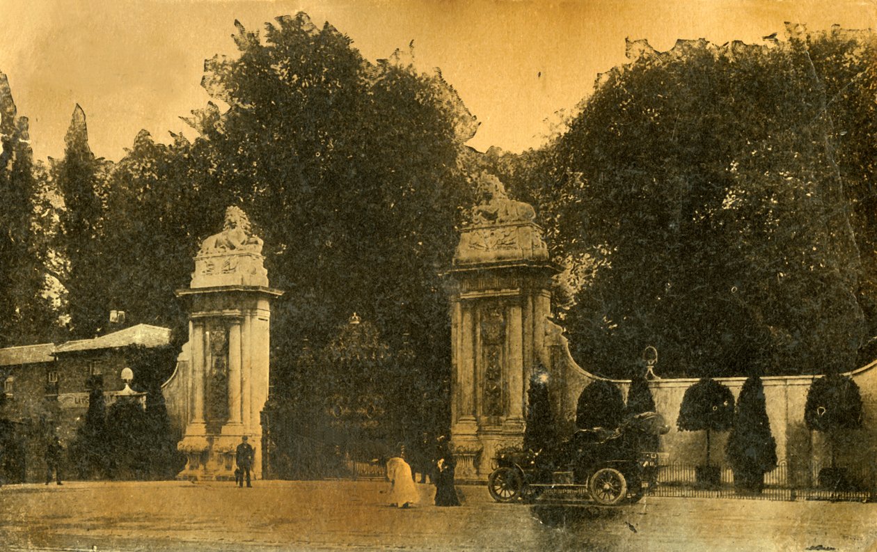 Lwia Brama, Hampton Court, Londyn, 1910. autorstwa Unbekannt