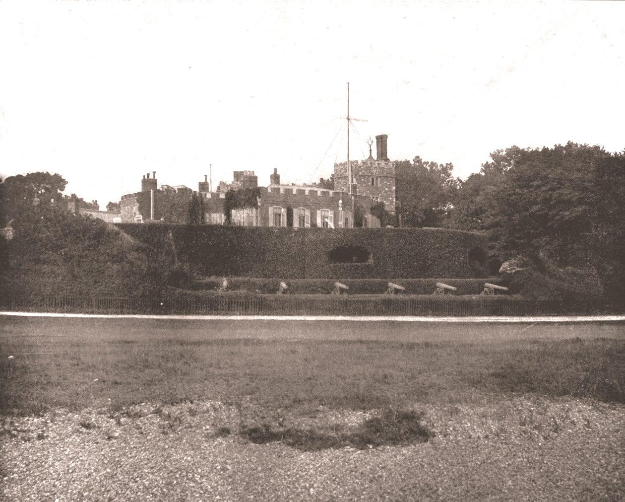 Zamek Walmer, Kent, 1894. autorstwa Unbekannt