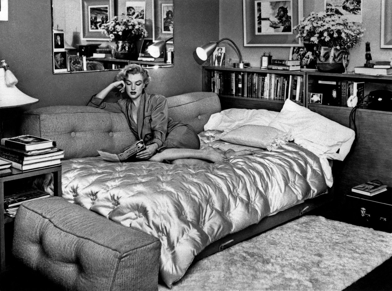 Marilyn Monroe w hotelu Beverly Carlton, ok. 1951 autorstwa Unbekannt Unbekannt