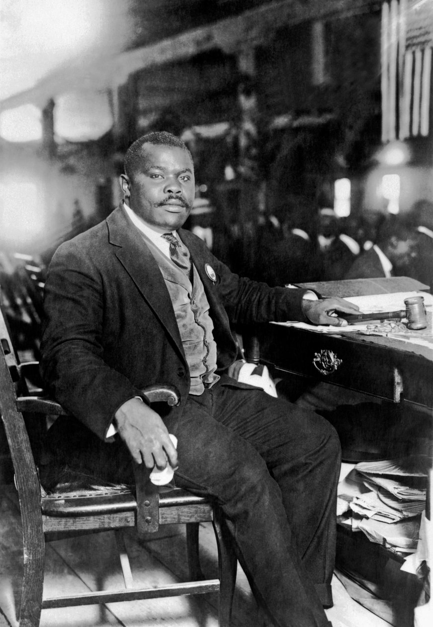 Marcus Garvey przy swoim biurku autorstwa Unbekannt Unbekannt