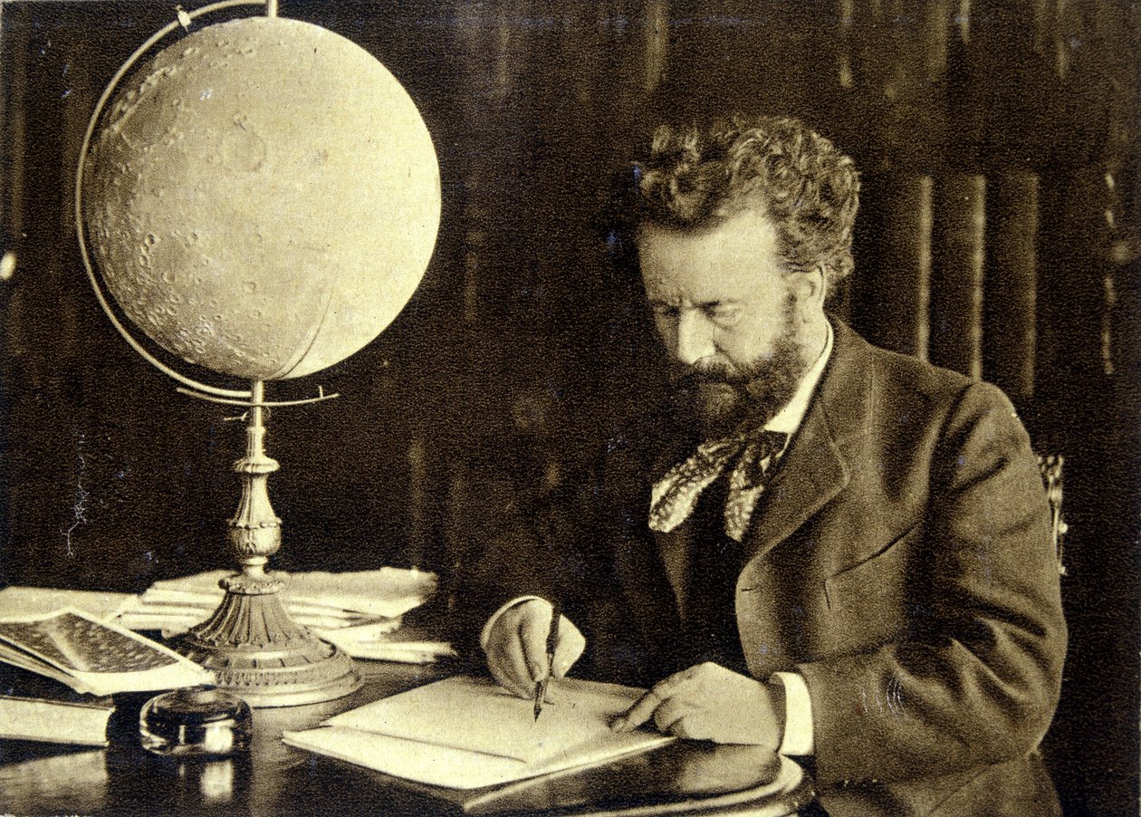 Camille Flammarion przy swoim biurku autorstwa Unknown photographer