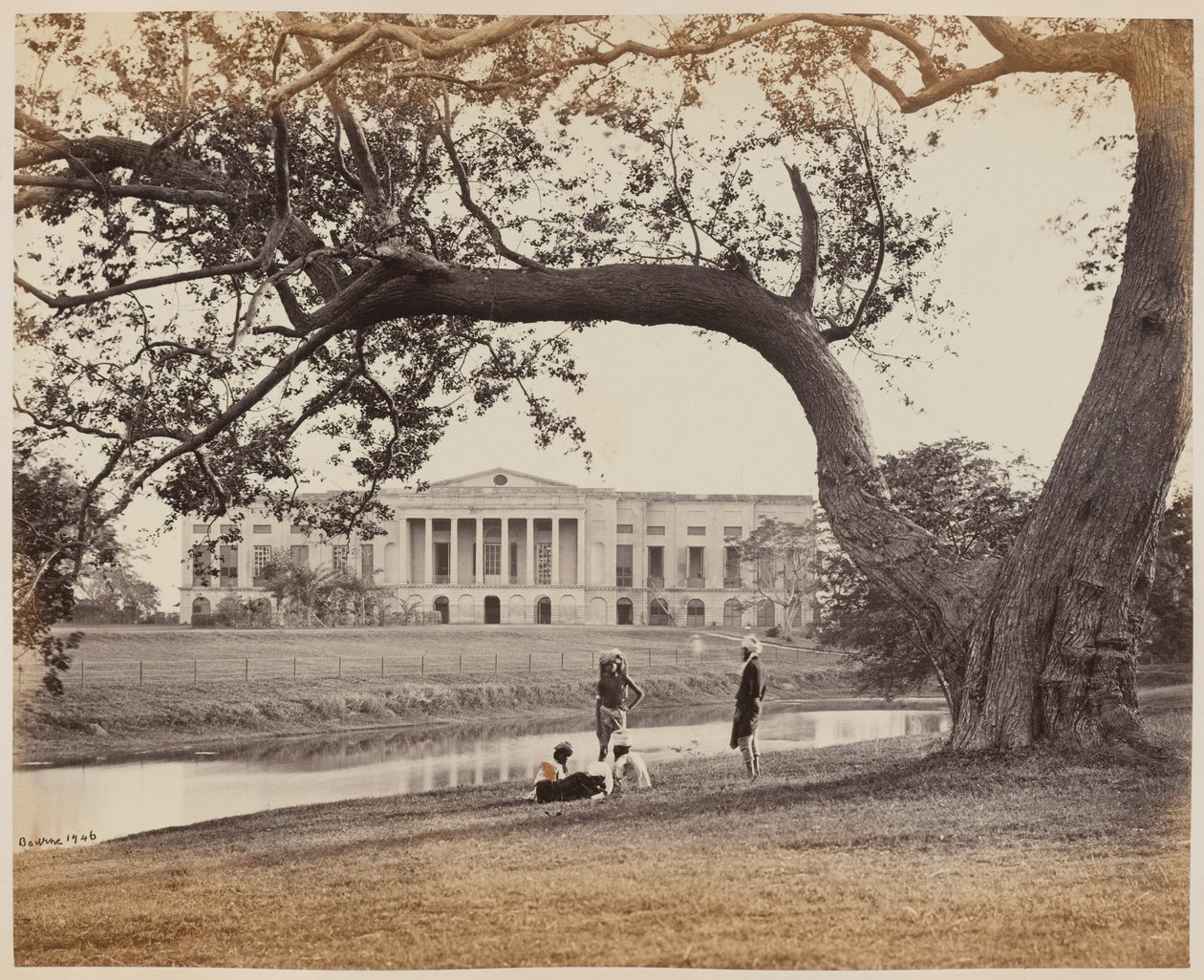 „Dom Rządowy, Barrackpore, od południa” autorstwa Unknown photographer