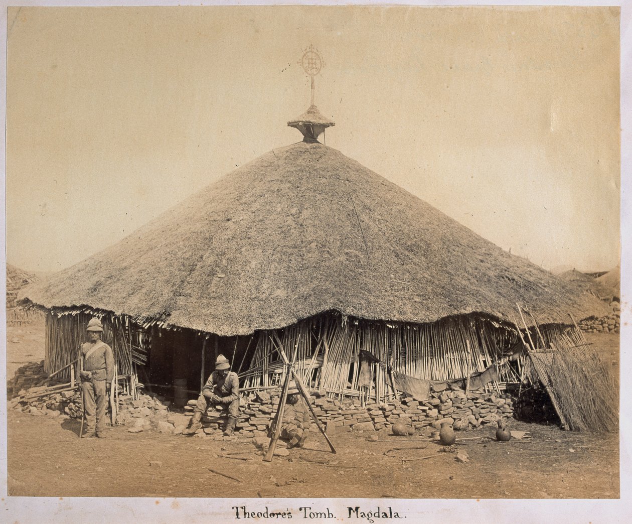 „Grób Teodora”, Magdala, Abisynia autorstwa Unknown photographer