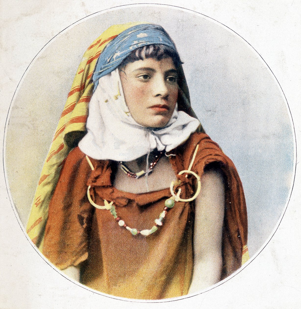 Tunezyjska kobieta. 1898. autorstwa Unknown photographer