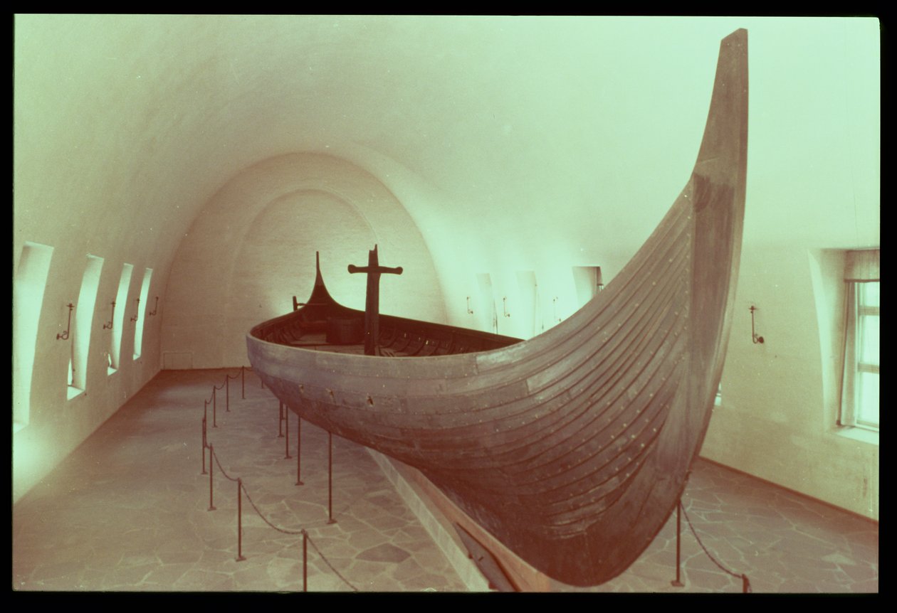 Longship Gokstad (drewno) autorstwa Viking