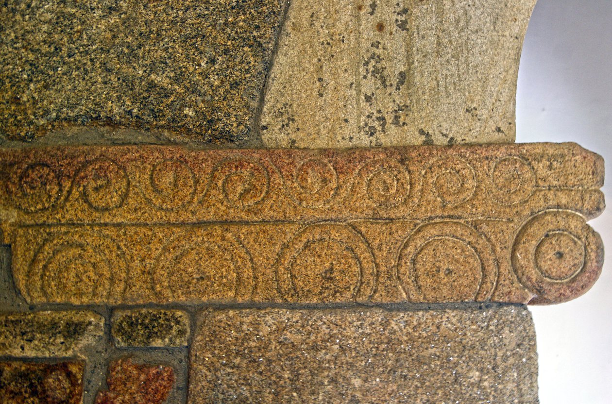Rzeźby wizygockie w kaplicy São Pedro de Balsemão, Sé, Lamego, Portugalia ok. 599 r. (granit) autorstwa Visigothic
