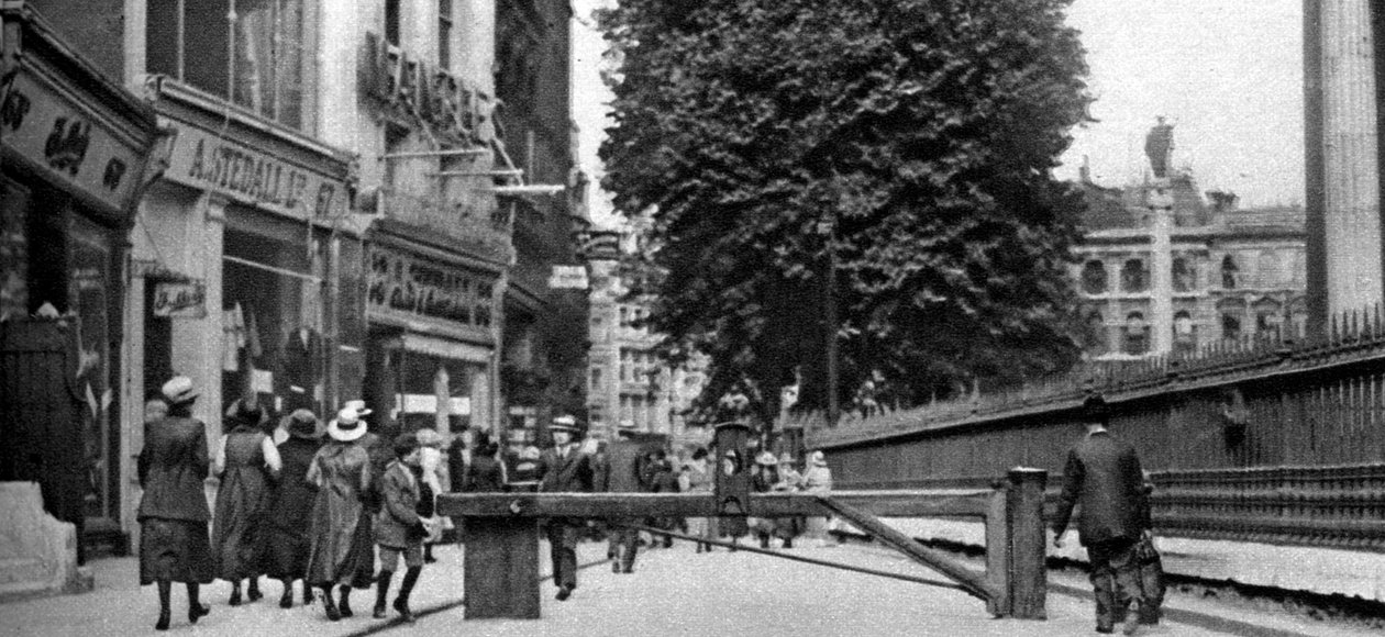 Cmentarz i rogatka św. Pawła, Londyn, 1926-1927. autorstwa Whiffin