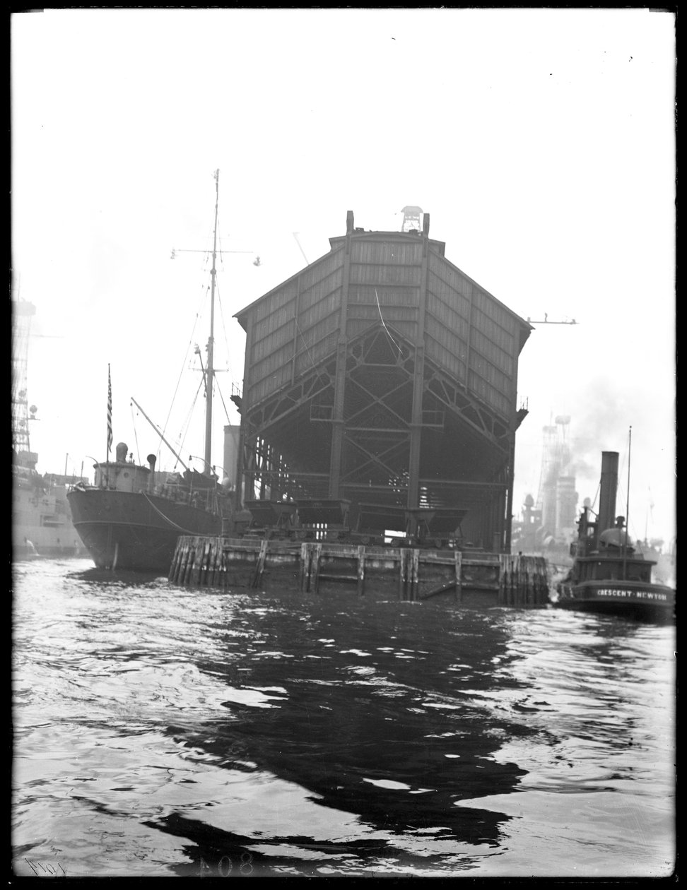 Kieszeń na węgiel, Brooklyn Navy Yard, 1912 r. autorstwa William Davis Hassler