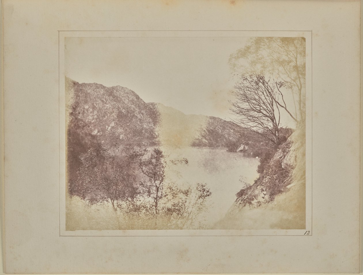 Hole Katrine autorstwa William Henry Fox Talbot