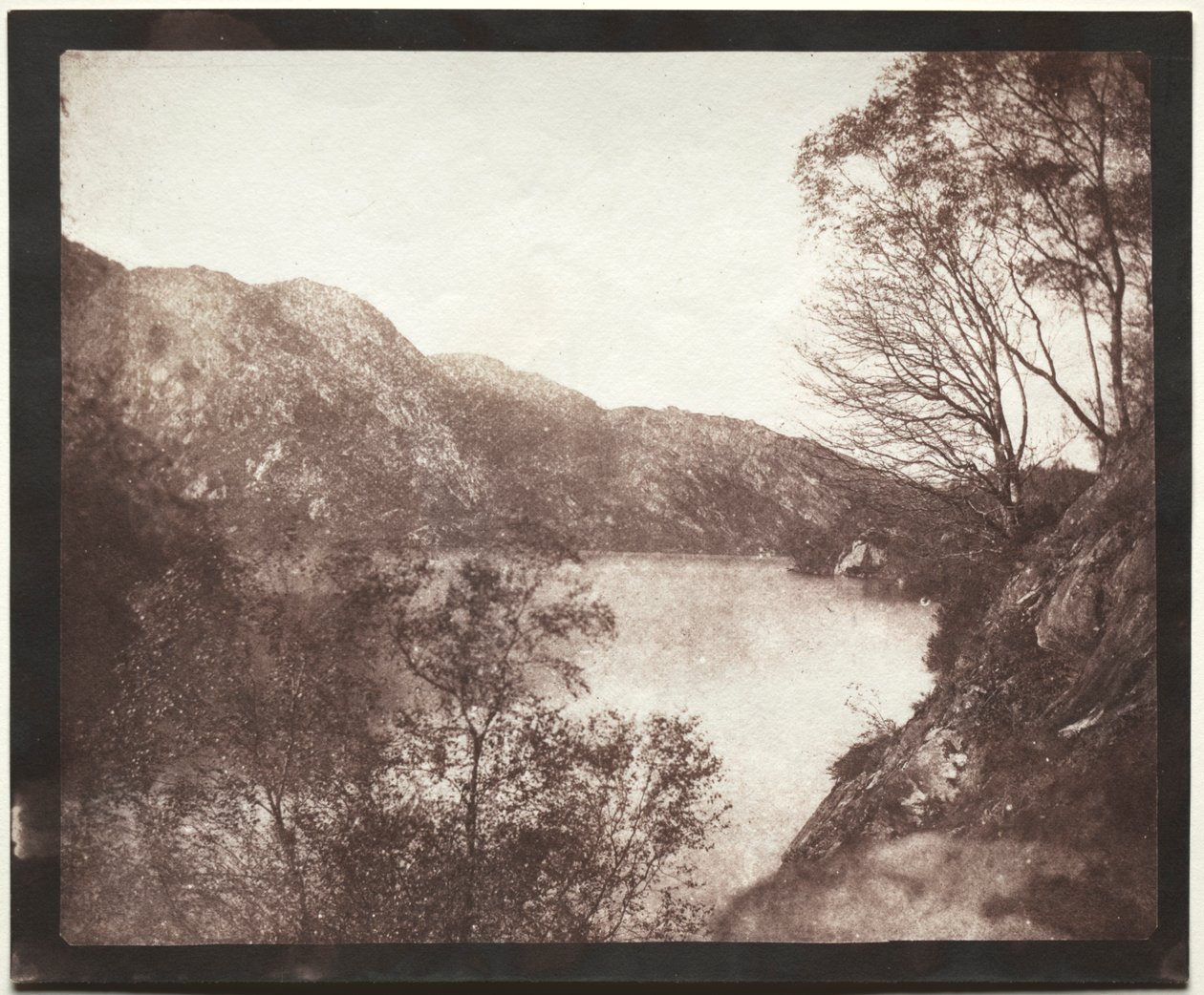 Loch Katrine, 1844. autorstwa William Henry Fox Talbot