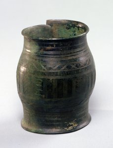 Opaska w kształcie beczki, kultura Hallstatt, Jura (metalowa)